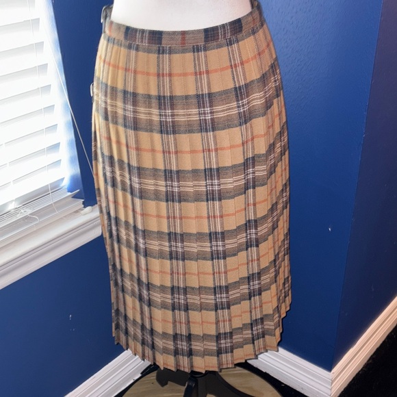 Vintage 1970’s Pringle Wool Kilt-Style Wrap Skirt - Picture 7 of 9